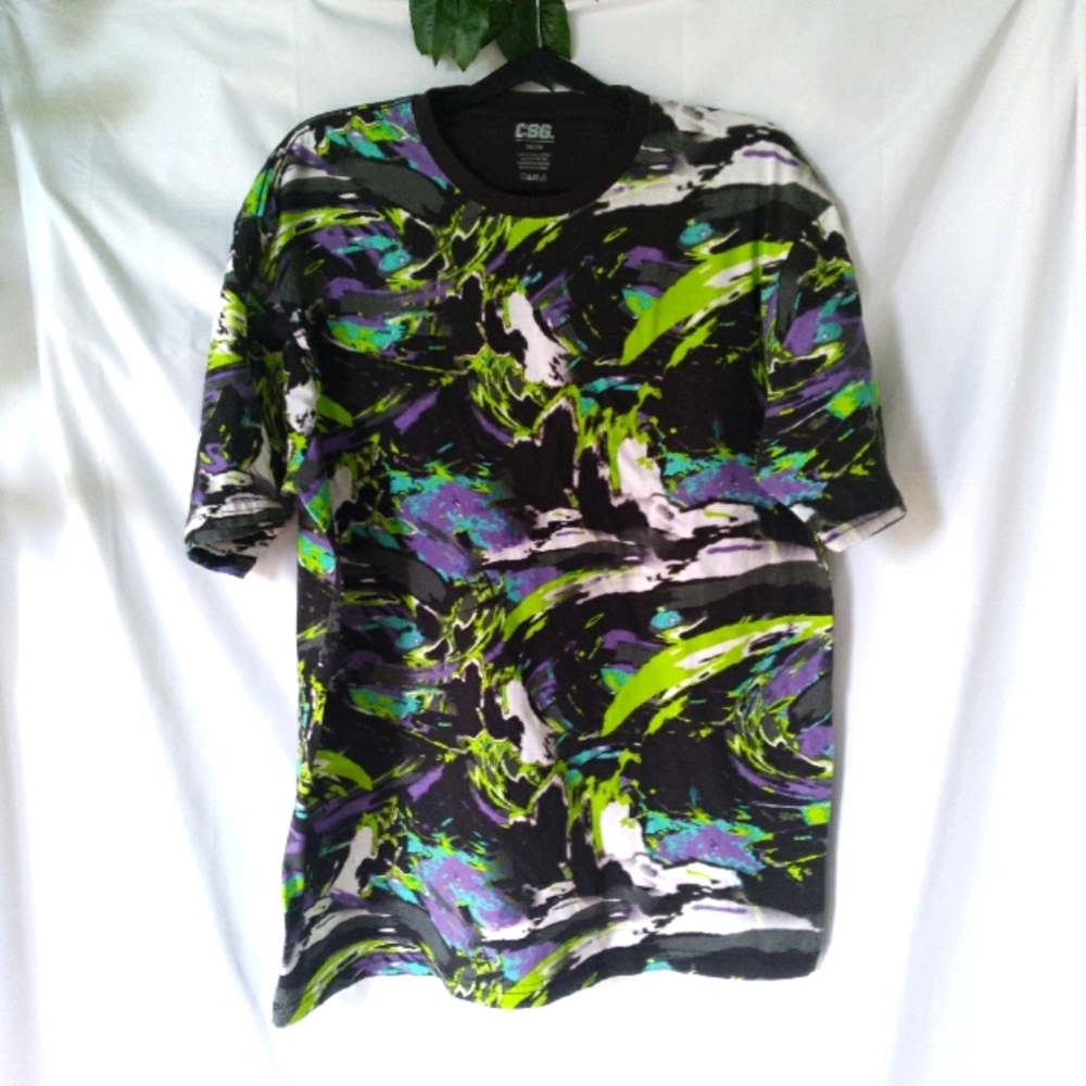 CSG Shirt Mens Size 2XL Short Sleeve Green Purple Grapic Painted Splatter